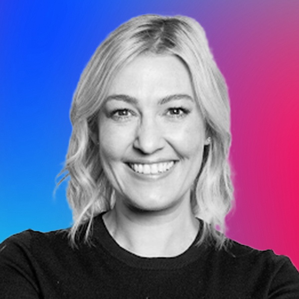 Kelly Cates, Host